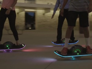 【超希少】Gauswheel SLX 3.0 スケボー　一輪車 Gauswheel SLX 3.0 Unique Urban Transportation - Gadizmo.com