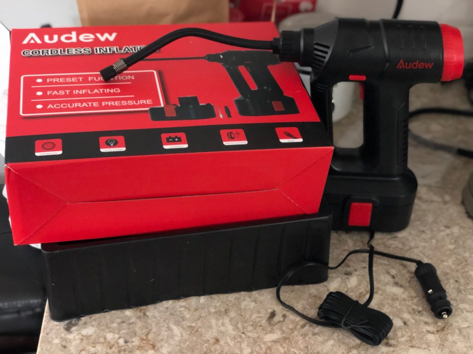 Audew Cordless Hand Held Air Compressor, tool, tools, air compressor, portable air compressor, audew, hands on review, review